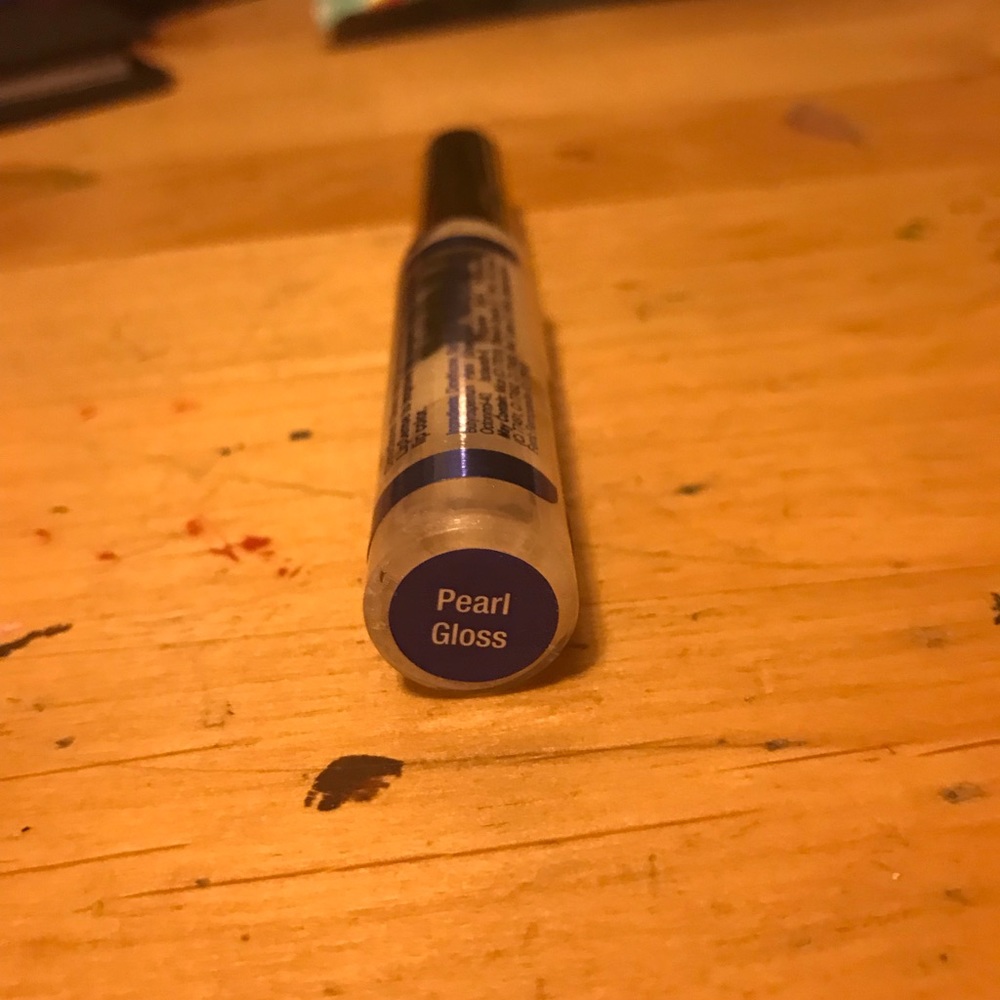 Pearl Gloss LipSense lip gloss
